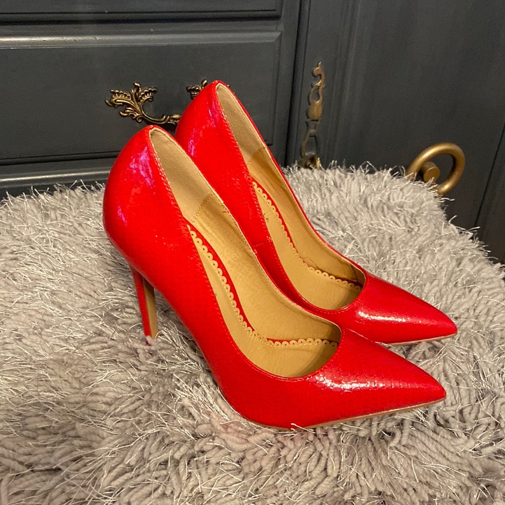 Red Shoe Republic stiletto pumps